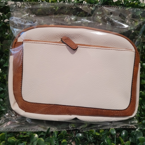 FAUX Leather Sling Bag✨️ - Picture 6 of 7